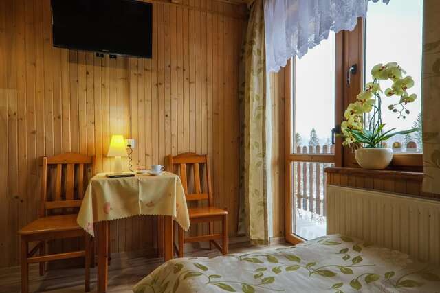 Отели типа «постель и завтрак» Górski Ośrodek Jeździecki Буковина-Татшаньска-19